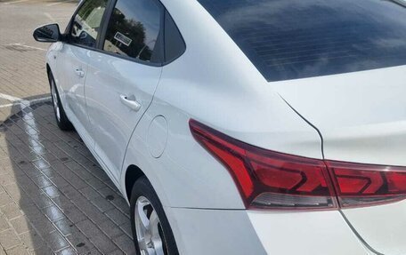 Hyundai Solaris II рестайлинг, 2018 год, 990 000 рублей, 10 фотография