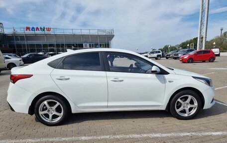 Hyundai Solaris II рестайлинг, 2018 год, 990 000 рублей, 9 фотография