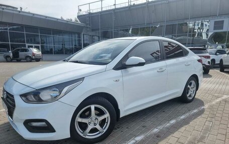 Hyundai Solaris II рестайлинг, 2018 год, 990 000 рублей, 7 фотография