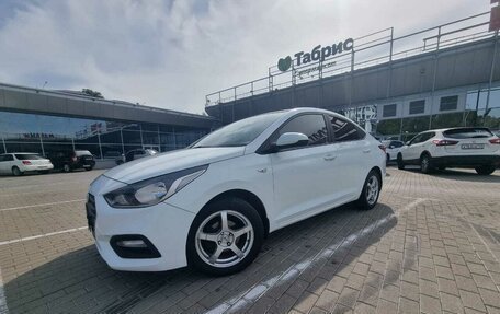 Hyundai Solaris II рестайлинг, 2018 год, 990 000 рублей, 4 фотография