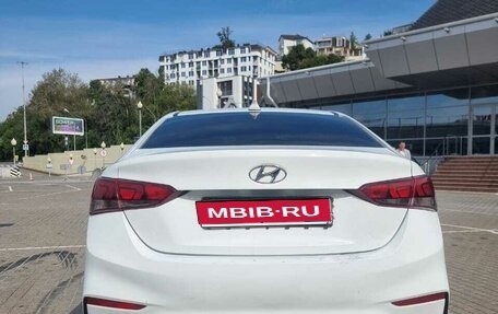 Hyundai Solaris II рестайлинг, 2018 год, 990 000 рублей, 12 фотография