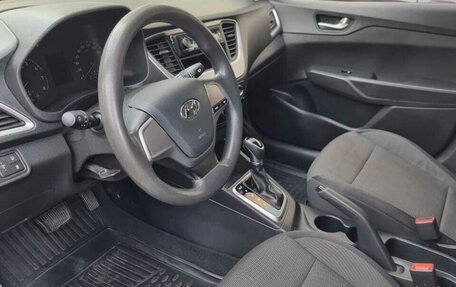 Hyundai Solaris II рестайлинг, 2018 год, 990 000 рублей, 15 фотография