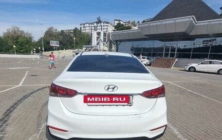 Hyundai Solaris II рестайлинг, 2018 год, 990 000 рублей, 13 фотография