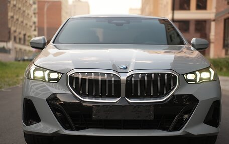 BMW 5 серия, 2024 год, 7 150 000 рублей, 6 фотография