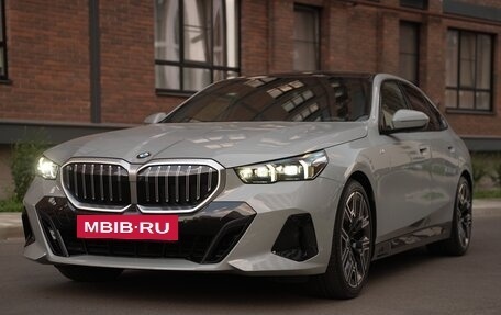 BMW 5 серия, 2024 год, 7 150 000 рублей, 16 фотография