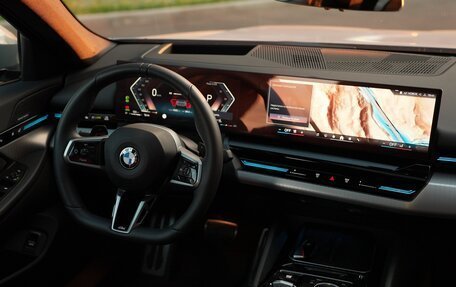 BMW 5 серия, 2024 год, 7 150 000 рублей, 21 фотография