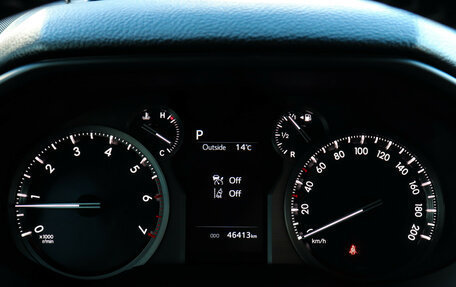 Toyota Land Cruiser Prado 150 рестайлинг 2, 2022 год, 5 680 000 рублей, 9 фотография