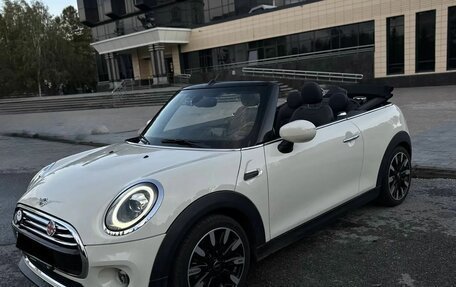 MINI Cabrio, 2020 год, 2 590 000 рублей, 17 фотография