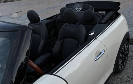 MINI Cabrio, 2020 год, 2 590 000 рублей, 15 фотография
