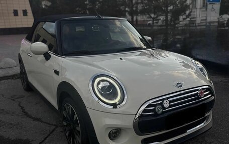 MINI Cabrio, 2020 год, 2 590 000 рублей, 16 фотография