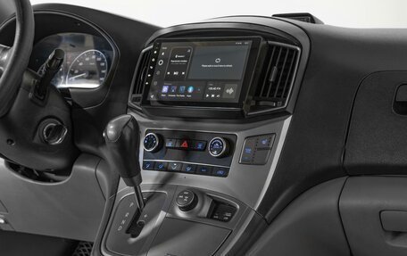 Hyundai Grand Starex Grand Starex I рестайлинг 2, 2016 год, 2 295 000 рублей, 9 фотография