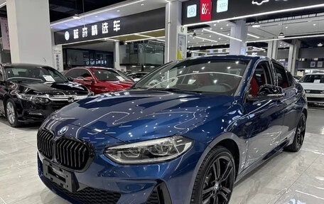 BMW 1 серия, 2022 год, 1 780 000 рублей, 3 фотография