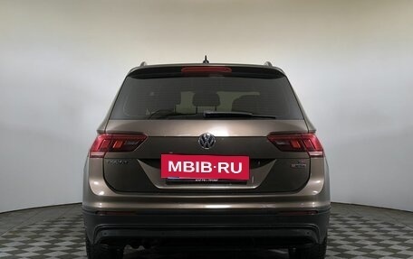 Volkswagen Tiguan II, 2017 год, 1 720 000 рублей, 5 фотография