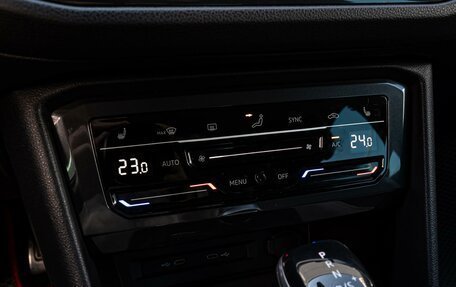 Volkswagen Tiguan II, 2021 год, 2 550 000 рублей, 13 фотография