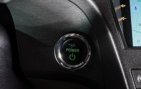 Toyota Prius, 2010 год, 1 499 000 рублей, 18 фотография