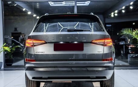 Skoda Kodiaq I, 2023 год, 3 856 000 рублей, 10 фотография