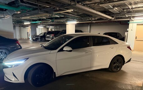 Hyundai Elantra, 2021 год, 2 100 000 рублей, 9 фотография