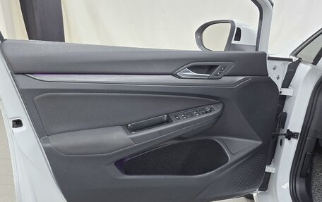 Volkswagen Golf VIII, 2022 год, 1 765 000 рублей, 17 фотография