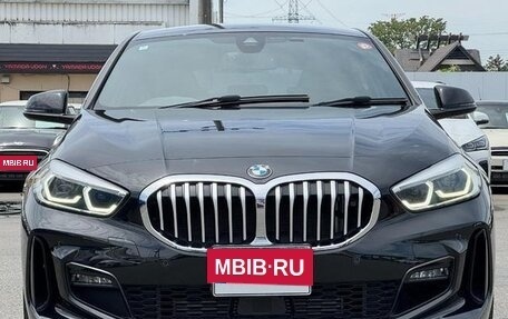 BMW 1 серия, 2020 год, 1 890 000 рублей, 2 фотография