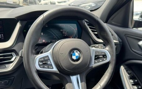 BMW 1 серия, 2020 год, 1 890 000 рублей, 15 фотография