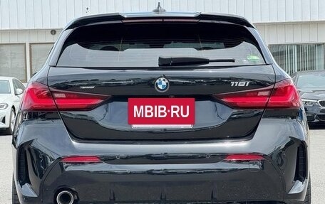 BMW 1 серия, 2020 год, 1 890 000 рублей, 7 фотография