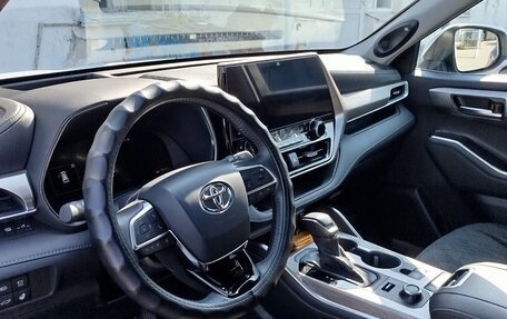 Toyota Highlander, 2025 год, 4 700 000 рублей, 3 фотография