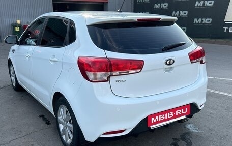 KIA Rio III рестайлинг, 2016 год, 1 000 000 рублей, 4 фотография
