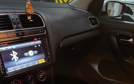 Volkswagen Polo VI (EU Market), 2011 год, 820 000 рублей, 20 фотография