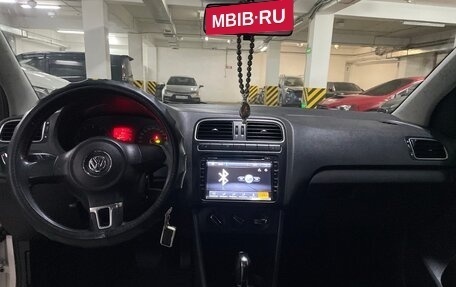 Volkswagen Polo VI (EU Market), 2011 год, 820 000 рублей, 10 фотография