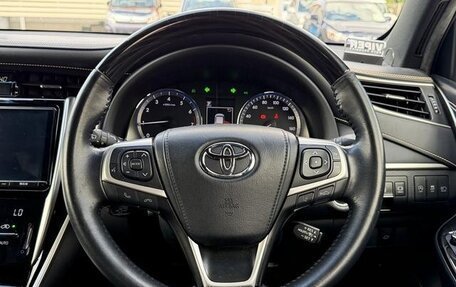 Toyota Harrier, 2020 год, 2 550 000 рублей, 13 фотография