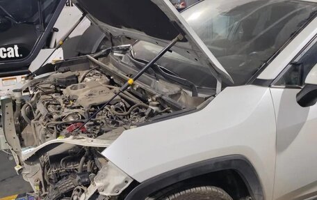 Toyota RAV4, 2021 год, 2 700 000 рублей, 5 фотография