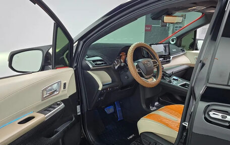 Toyota Sienna, 2024 год, 8 299 959 рублей, 4 фотография
