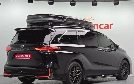 Toyota Sienna, 2024 год, 8 299 959 рублей, 3 фотография