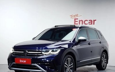 Volkswagen Tiguan II, 2023 год, 2 570 000 рублей, 1 фотография
