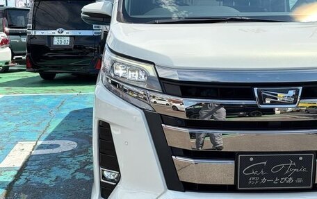 Toyota Noah III, 2021 год, 2 180 000 рублей, 4 фотография