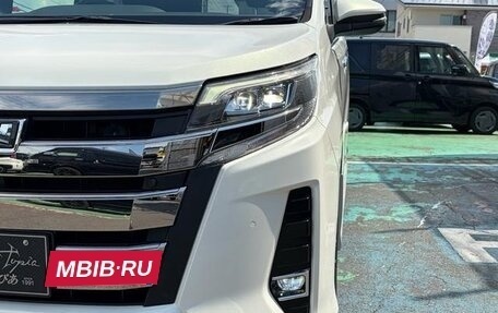 Toyota Noah III, 2021 год, 2 180 000 рублей, 5 фотография