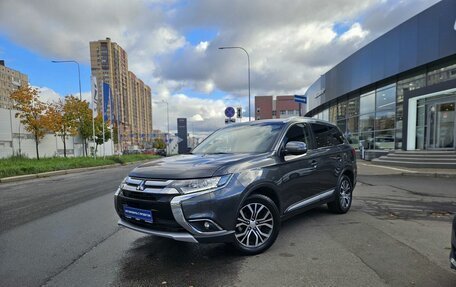 Mitsubishi Outlander III рестайлинг 3, 2015 год, 2 250 000 рублей, 1 фотография