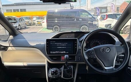 Toyota Noah III, 2021 год, 2 180 000 рублей, 21 фотография