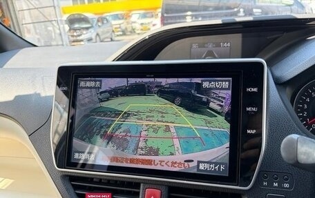 Toyota Noah III, 2021 год, 2 180 000 рублей, 22 фотография