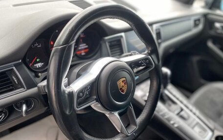 Porsche Macan I рестайлинг, 2017 год, 3 000 000 рублей, 9 фотография