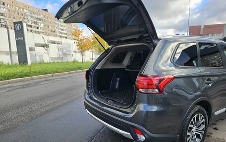 Mitsubishi Outlander III рестайлинг 3, 2015 год, 2 250 000 рублей, 9 фотография