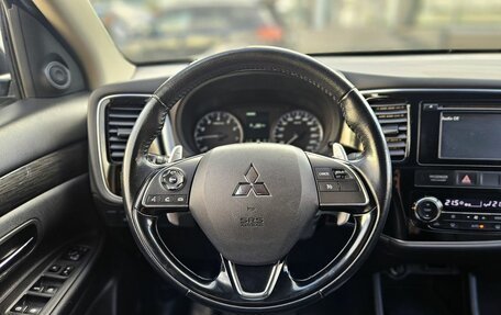 Mitsubishi Outlander III рестайлинг 3, 2015 год, 2 250 000 рублей, 15 фотография