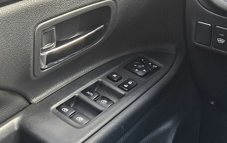 Mitsubishi Outlander III рестайлинг 3, 2015 год, 2 250 000 рублей, 18 фотография