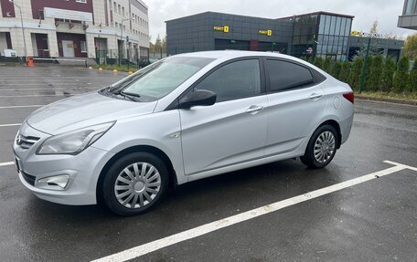Hyundai Solaris II рестайлинг, 2014 год, 750 000 рублей, 2 фотография