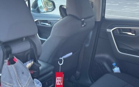 Toyota RAV4, 2019 год, 2 800 000 рублей, 2 фотография