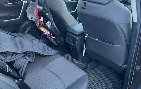 Toyota RAV4, 2019 год, 2 800 000 рублей, 11 фотография