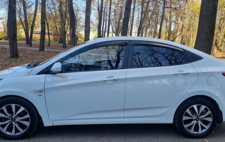 Hyundai Solaris II рестайлинг, 2015 год, 1 050 000 рублей, 4 фотография