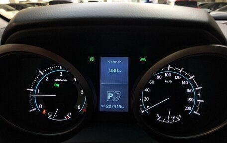 Toyota Land Cruiser Prado 150 рестайлинг 2, 2012 год, 2 770 000 рублей, 11 фотография