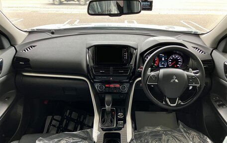 Mitsubishi Eclipse Cross, 2023 год, 1 750 000 рублей, 8 фотография