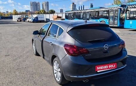 Opel Astra J, 2011 год, 900 000 рублей, 2 фотография